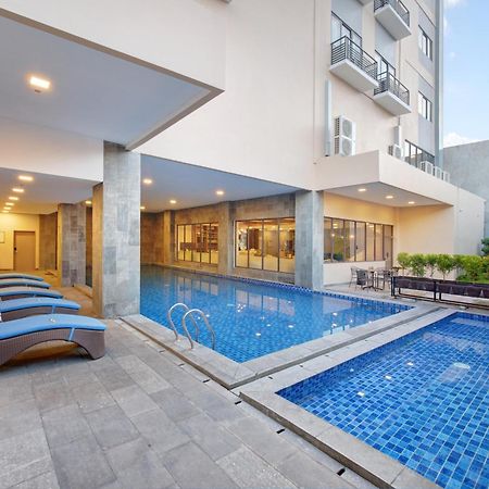 Aston Palu Hotel & Conference Center Ngoại thất bức ảnh